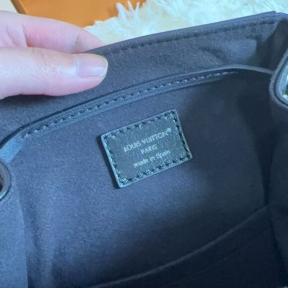 MONTSOURIS VIBE PM BACKPACK 30 IN BLACK LAMBSKIN SILVER CHAIN - Picture 13 of 16